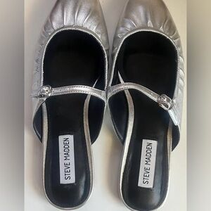 Steve Madden Silver Flats